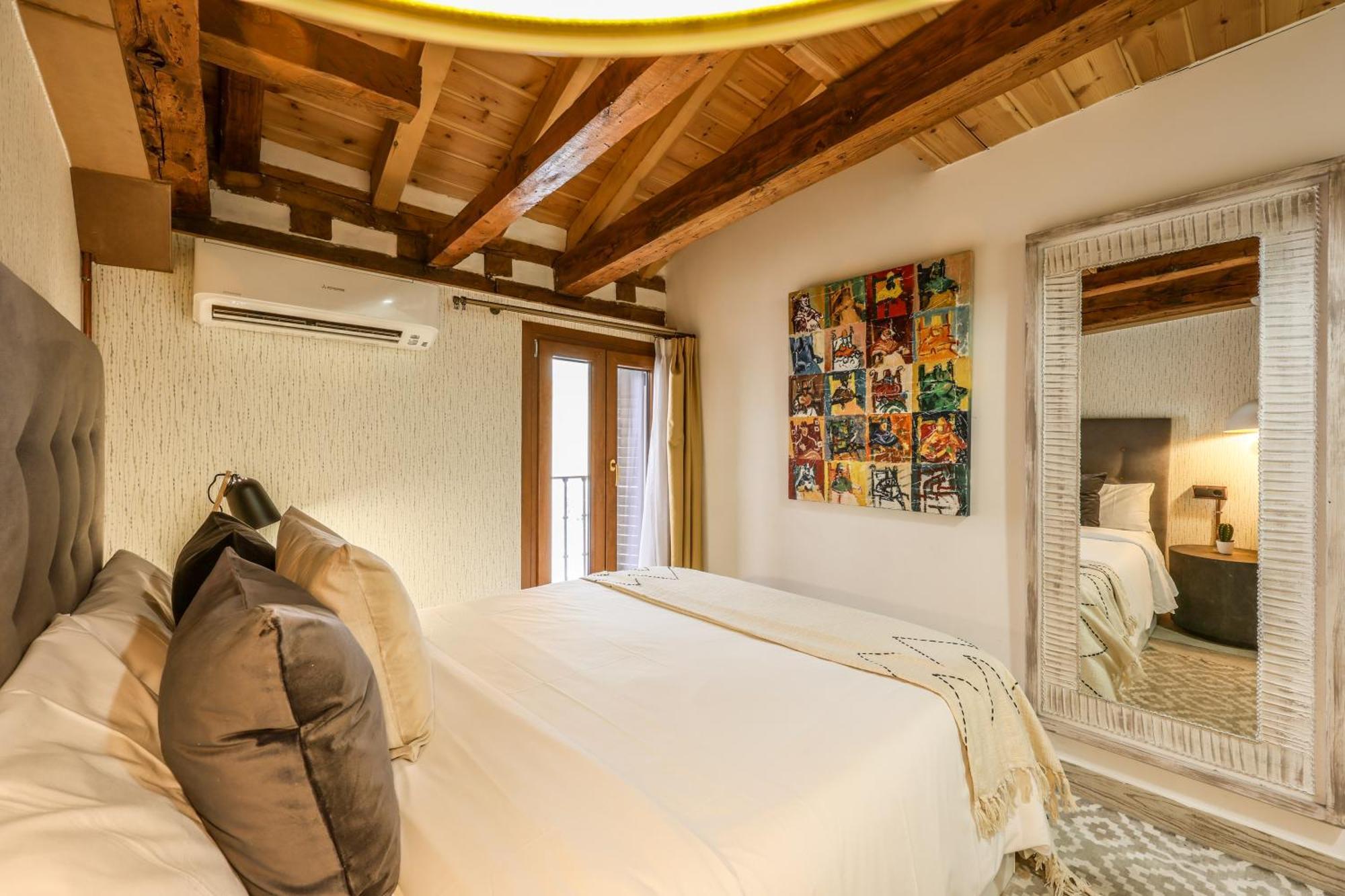 AmazINN Places Noviciado 12 Madrid Exterior foto